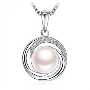 Flower Pearl Necklace - Elegant Jewelry at Items For Everyone